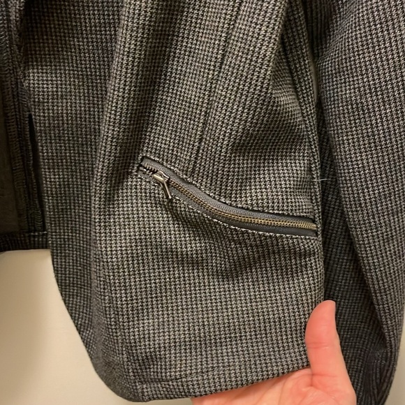 Maurice’s gray/black houndstooth Open front blazer size Medium - Picture 3 of 9